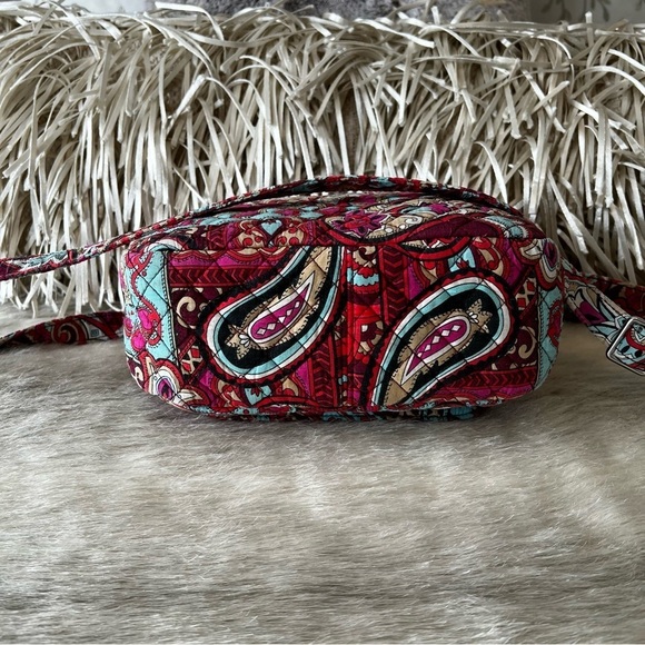 VERA BRADLEY Regal Paisley Convertible Carson Crossbody Floral Red Blue Quilted - Picture 13 of 15